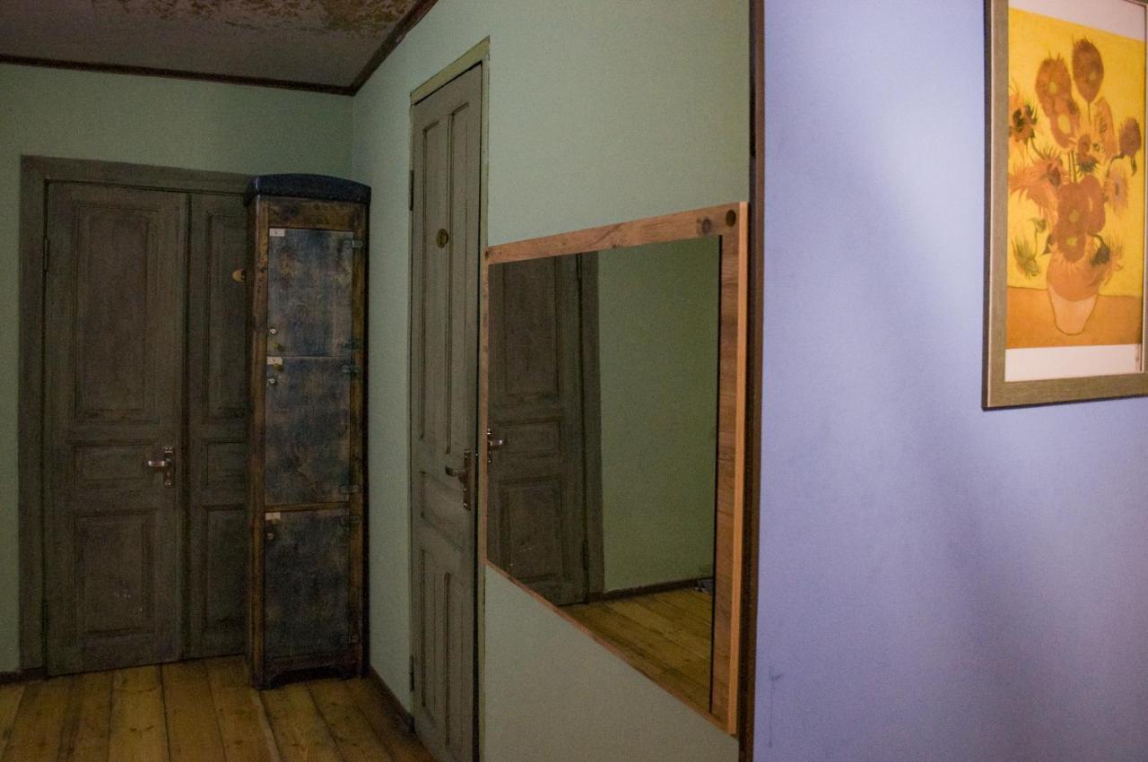 Your Room Hostel Tbilisi Esterno foto